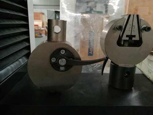 使用電子萬能試驗機(jī)時的警告與注意